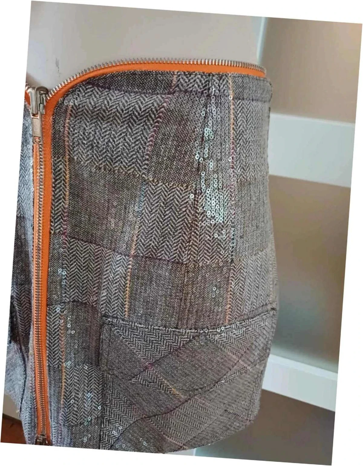 Pieza de diseñador Falda reversible Desfile VictoriaTomas Lentejuelas Marrón gris único – photo 3